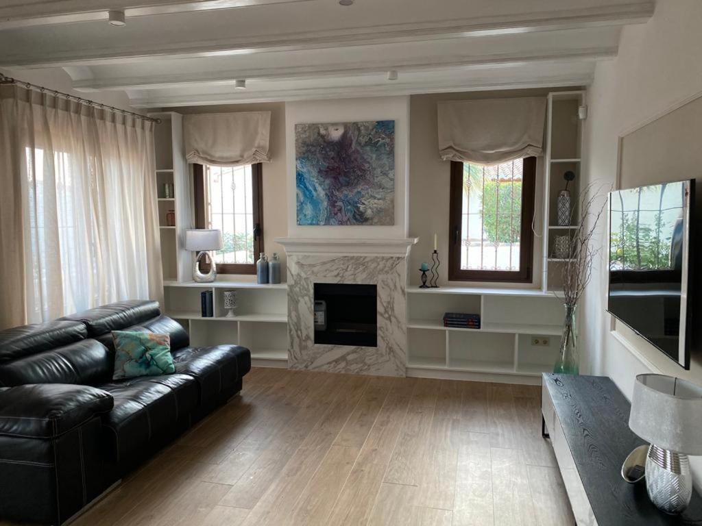The Best Holiday Villa 칼페 외부 사진